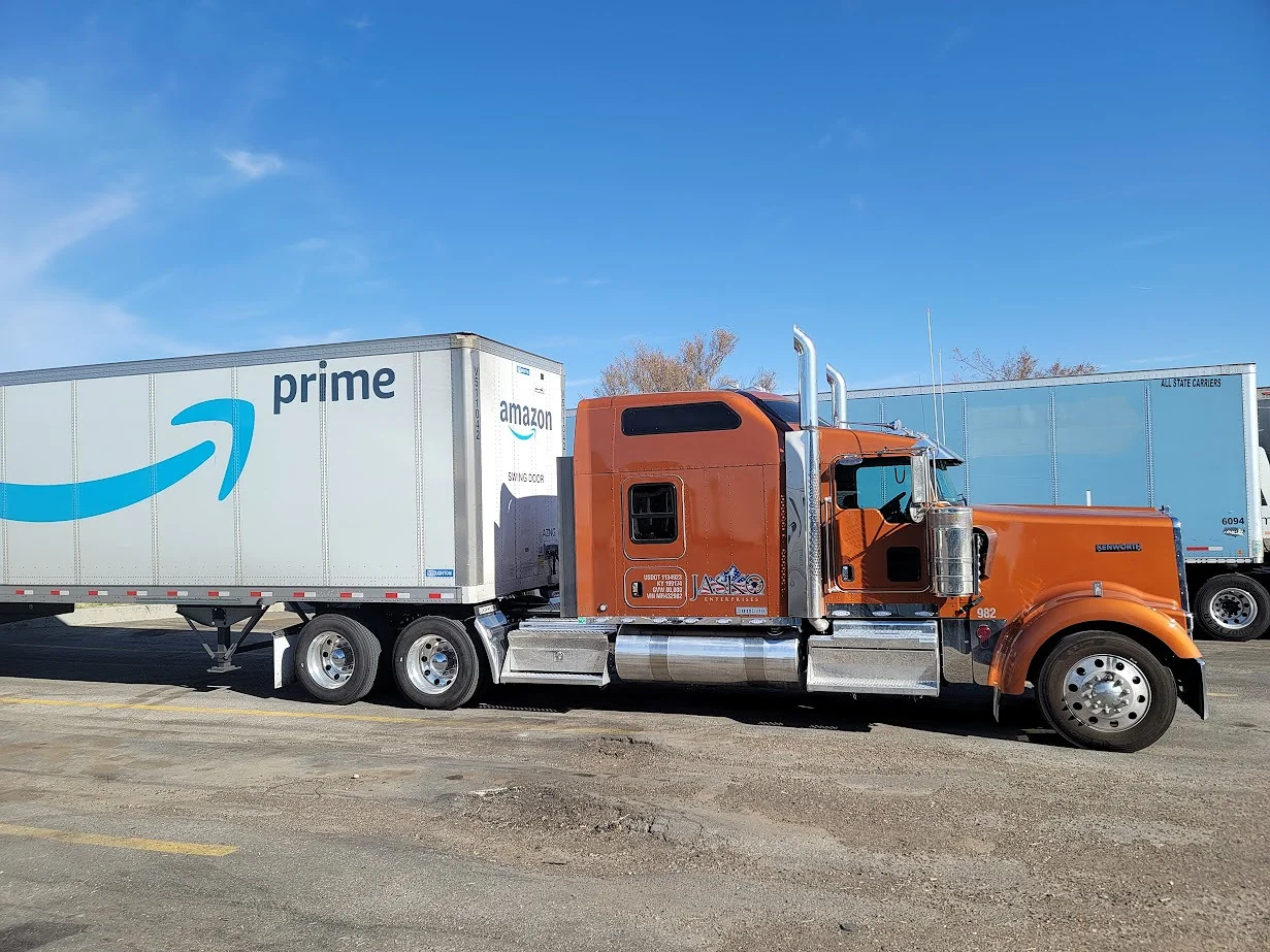 JASKO tractor supporting dedicated dry-van transportation