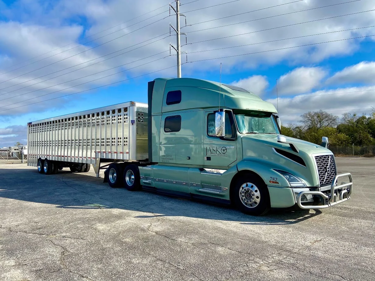 JASKO tractor with livestock trailer